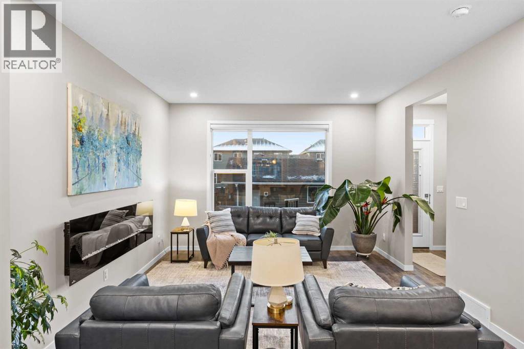 80 Wolf Gate, Okotoks, Alberta  T1S 5T9 - Photo 4 - A2272064