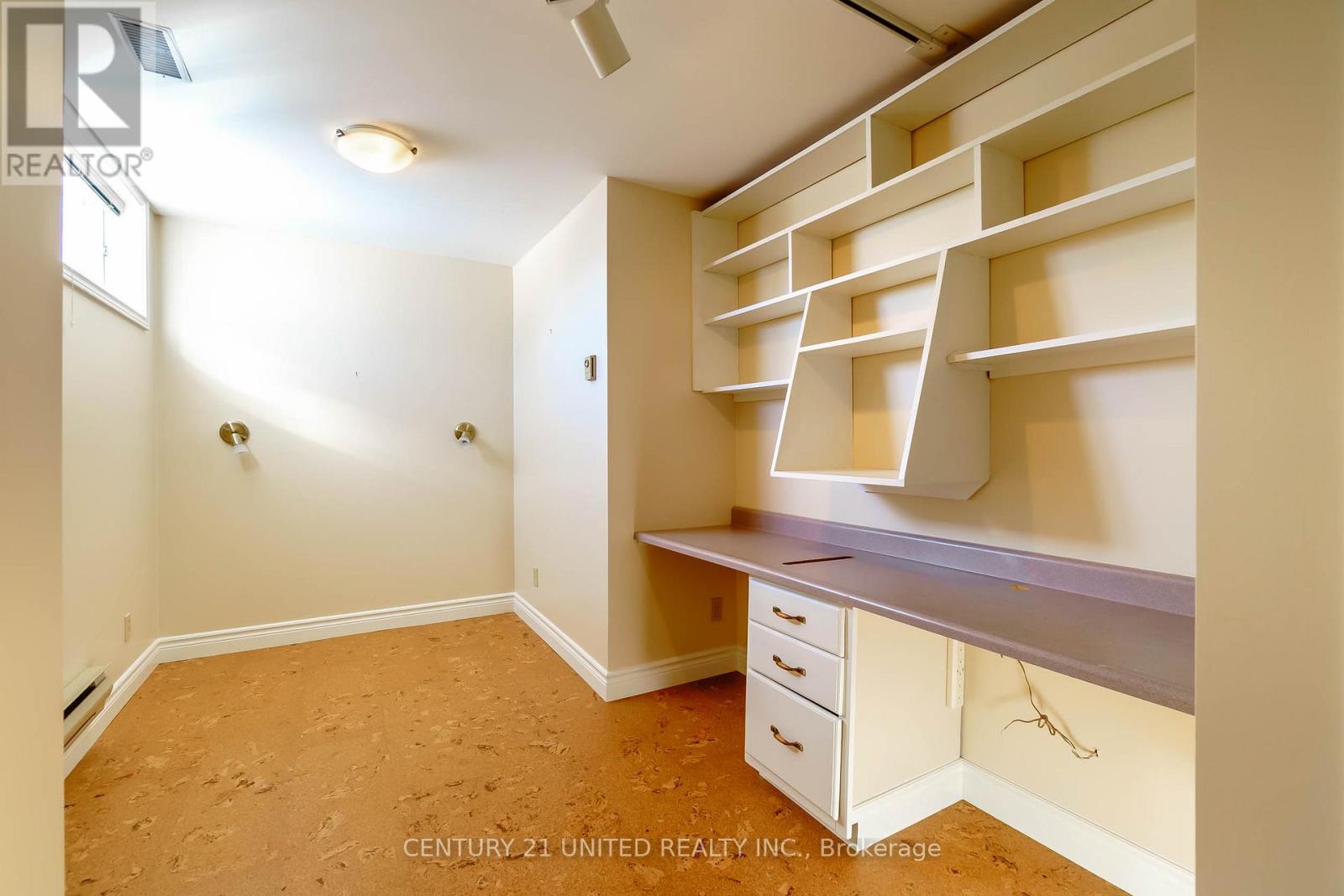 43 Crestwood Avenue, Peterborough (Monaghan Ward 2), Ontario  K9J 1N1 - Photo 26 - X12780156