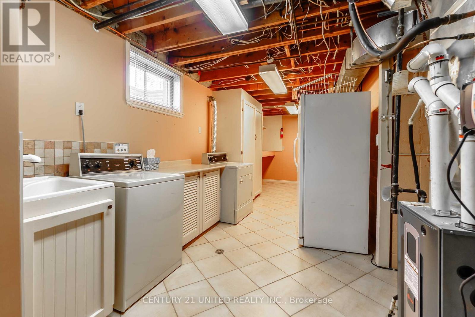 43 Crestwood Avenue, Peterborough (Monaghan Ward 2), Ontario  K9J 1N1 - Photo 31 - X12780156