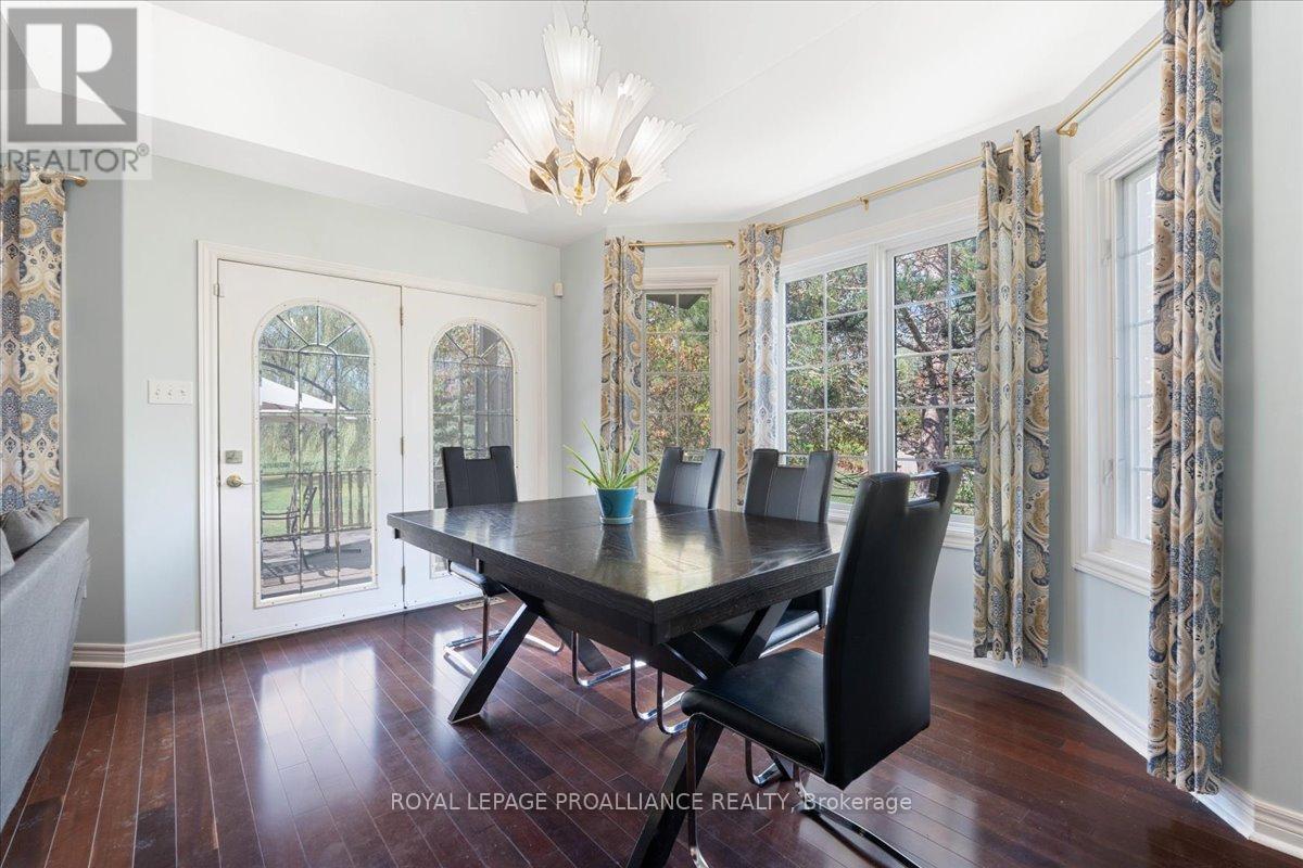 685 County Road 28, Prince Edward County (Ameliasburg Ward), Ontario  K8N 4Z7 - Photo 11 - X12780236