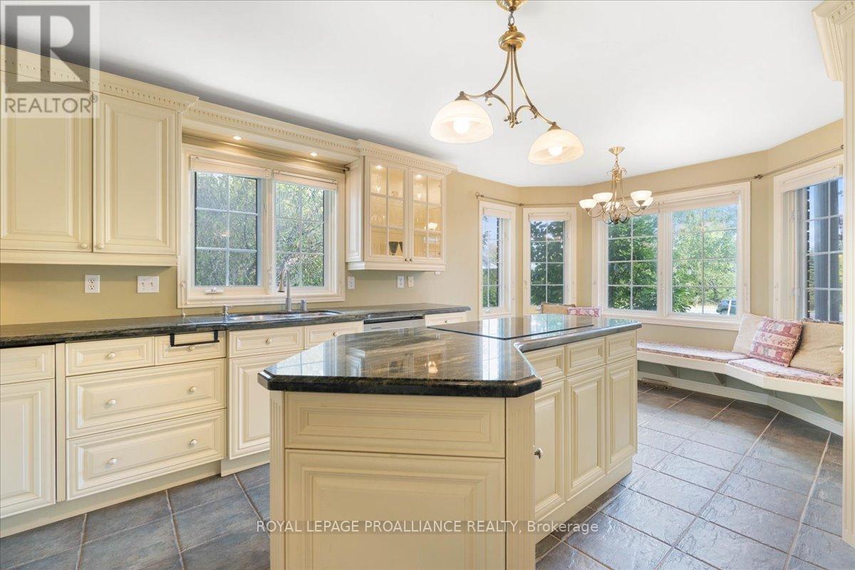 685 County Road 28, Prince Edward County (Ameliasburg Ward), Ontario  K8N 4Z7 - Photo 17 - X12780236