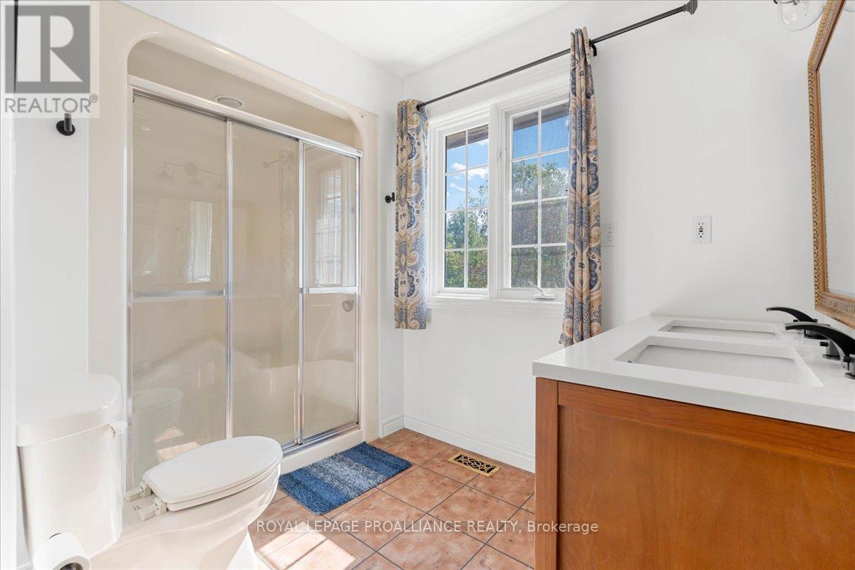 685 County Road 28, Prince Edward County (Ameliasburg Ward), Ontario  K8N 4Z7 - Photo 21 - X12780236