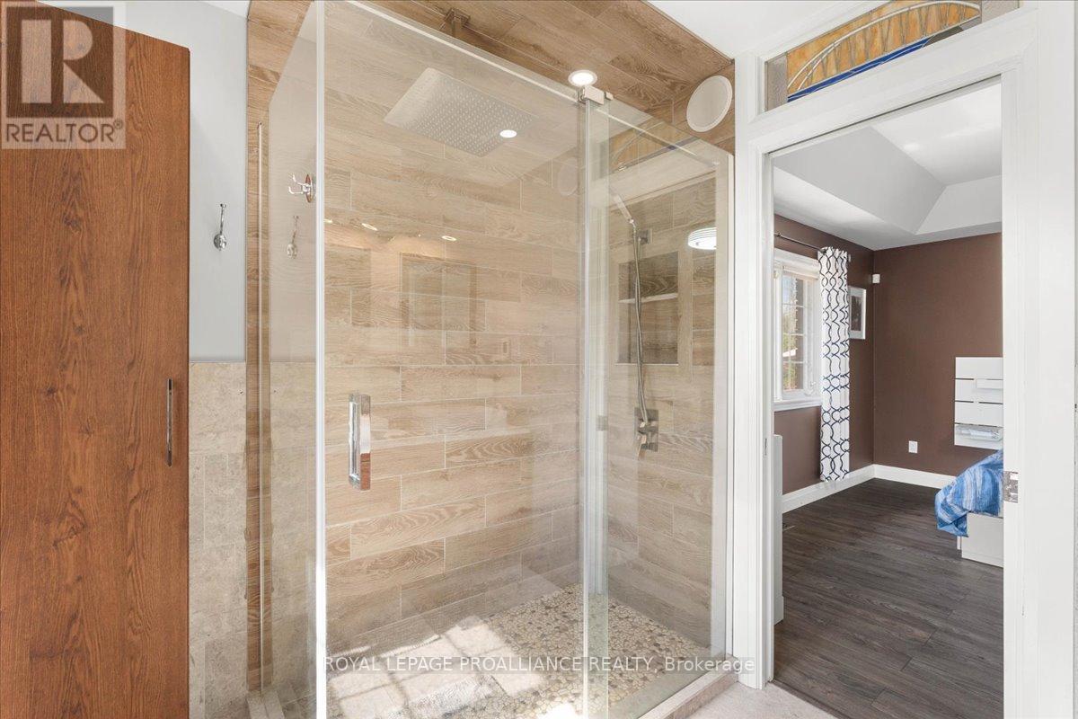 685 County Road 28, Prince Edward County (Ameliasburg Ward), Ontario  K8N 4Z7 - Photo 27 - X12780236