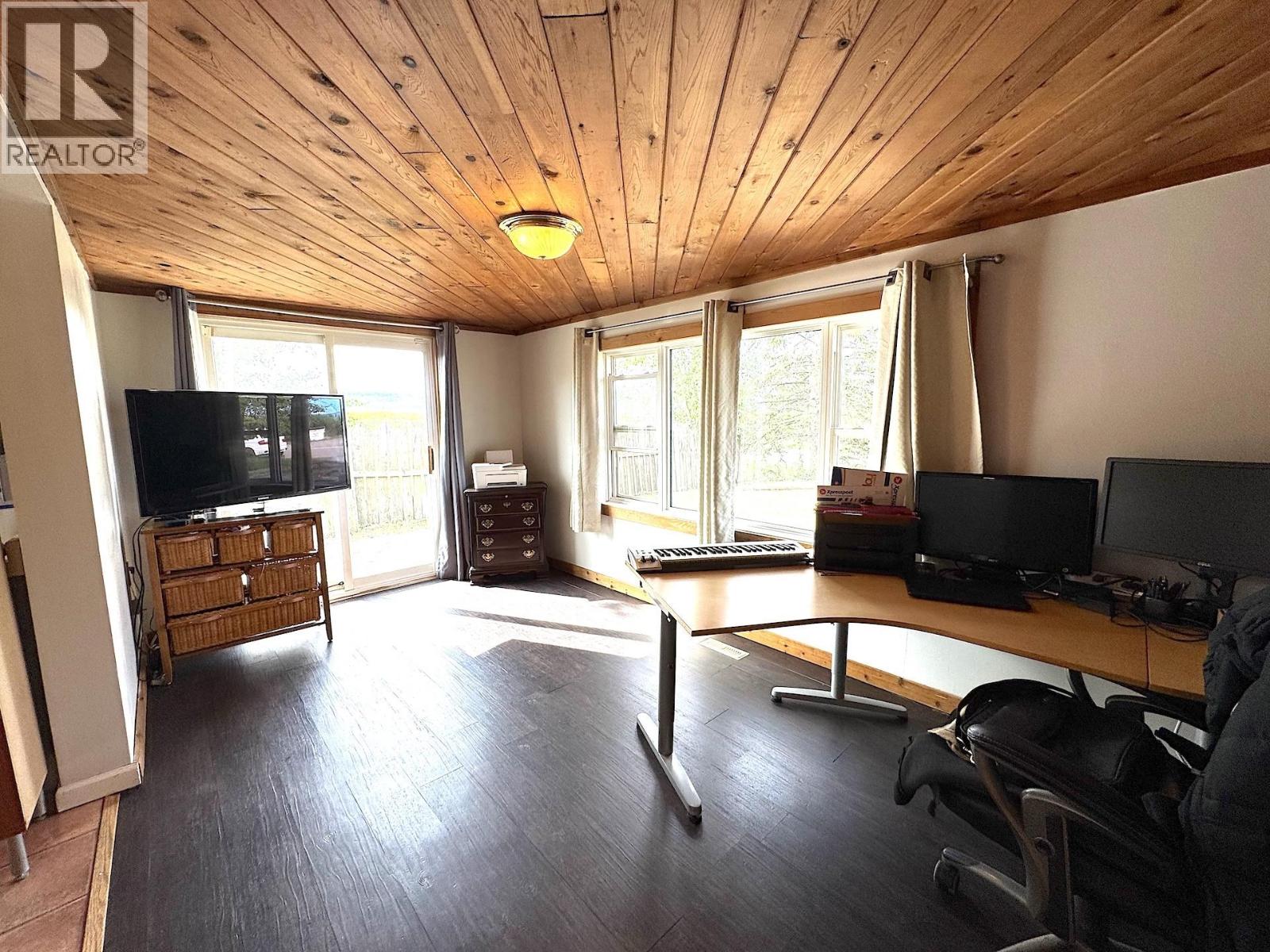 10855 102 Street, Taylor, British Columbia  V0C 2K0 - Photo 9 - R3088498