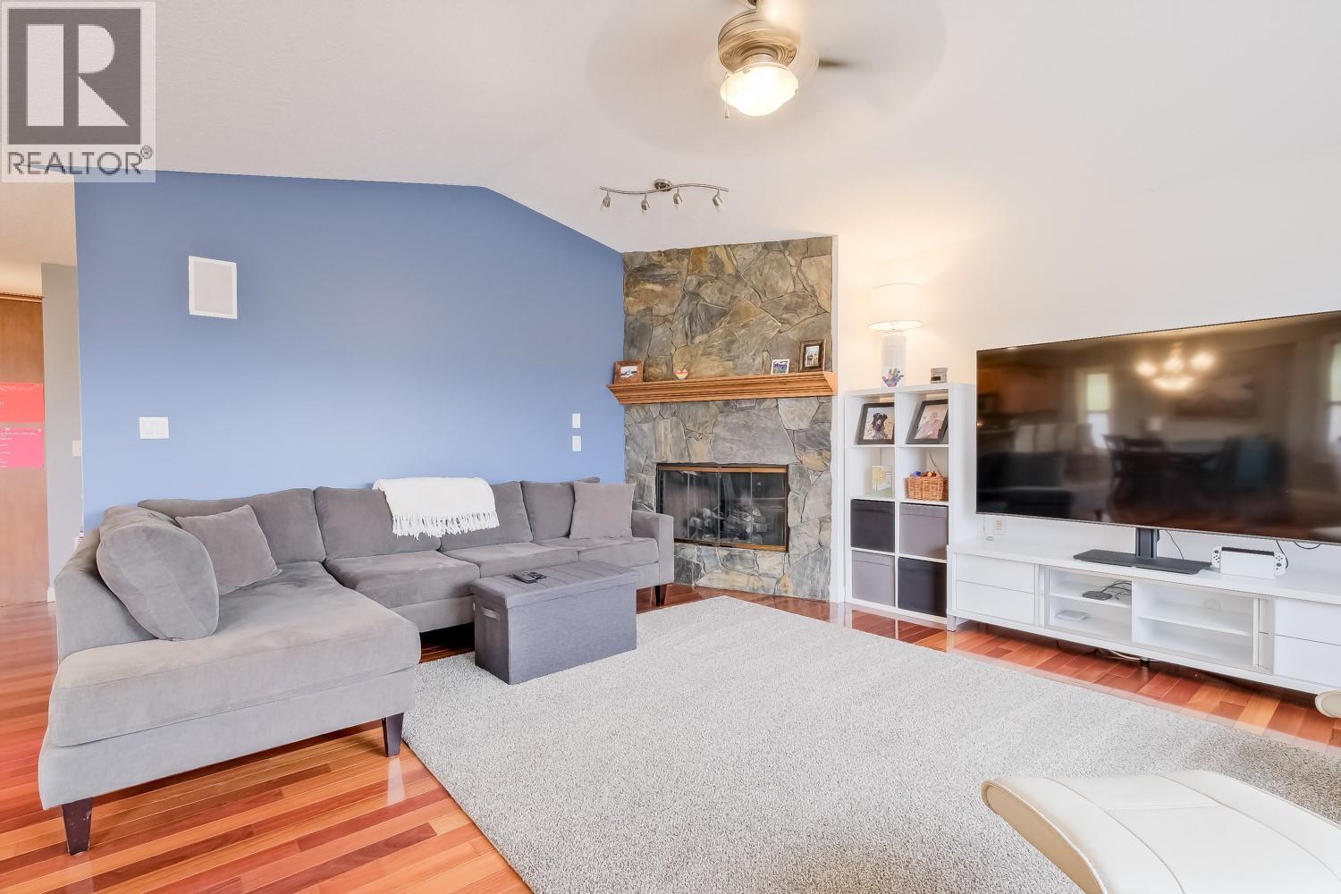 1410 Kendra Court, Kelowna, British Columbia  V1P 1P1 - Photo 4 - 10374088