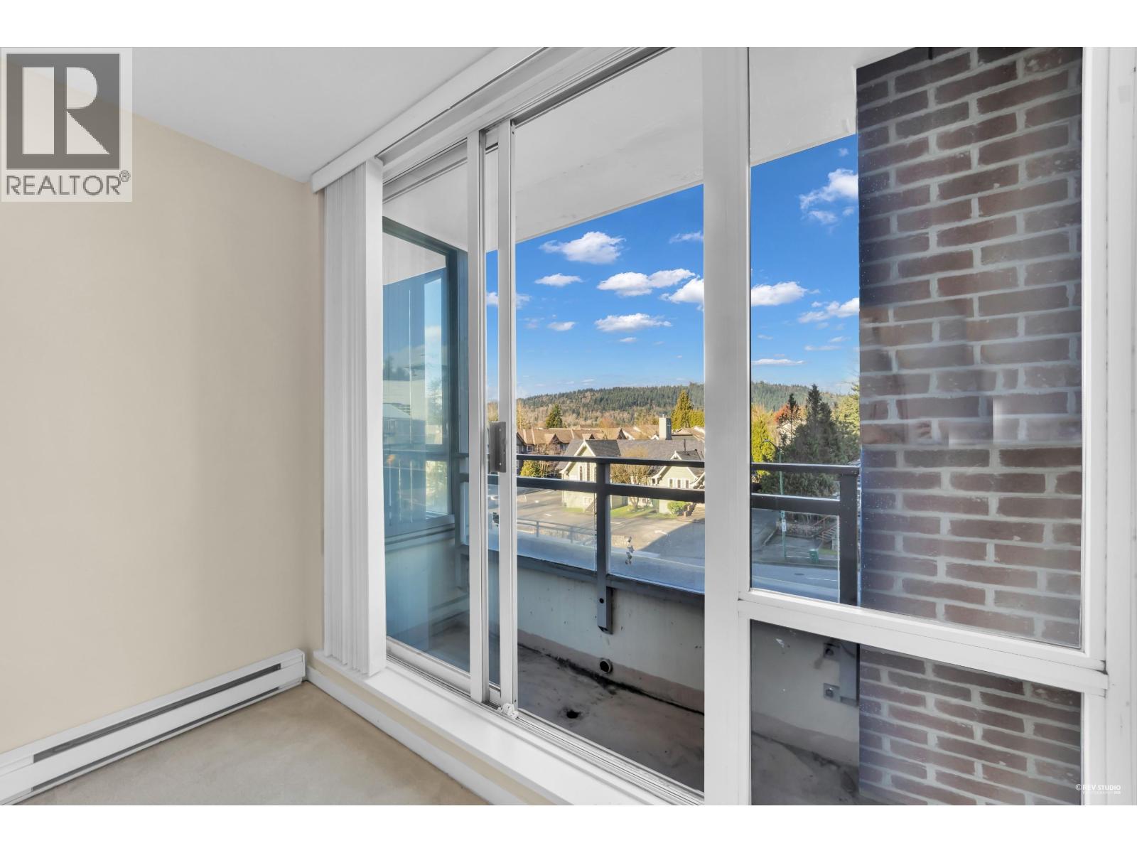 Listing Picture 20 of 35 : 207 9868 CAMERON STREET, Burnaby / 本拿比 - 魯藝地產 Yvonne Lu Group - MLS Medallion Club Member