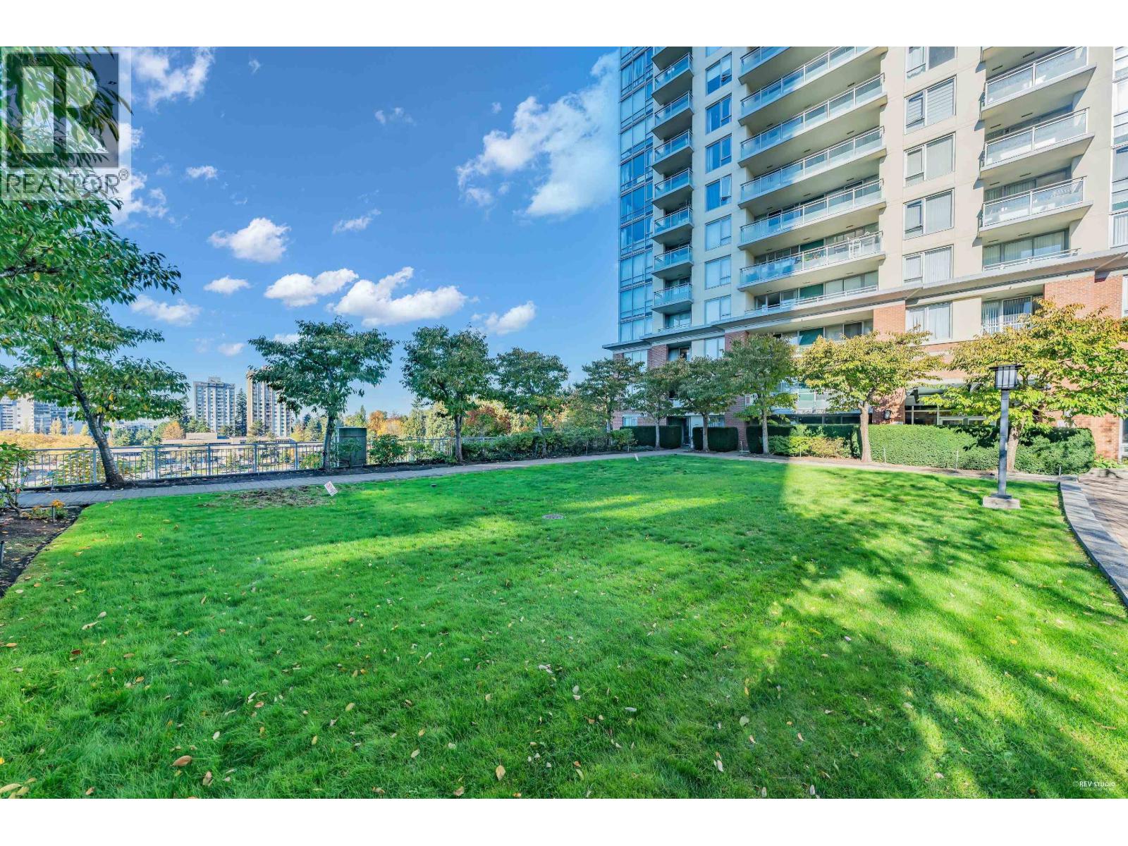 Listing Picture 34 of 35 : 207 9868 CAMERON STREET, Burnaby / 本拿比 - 魯藝地產 Yvonne Lu Group - MLS Medallion Club Member