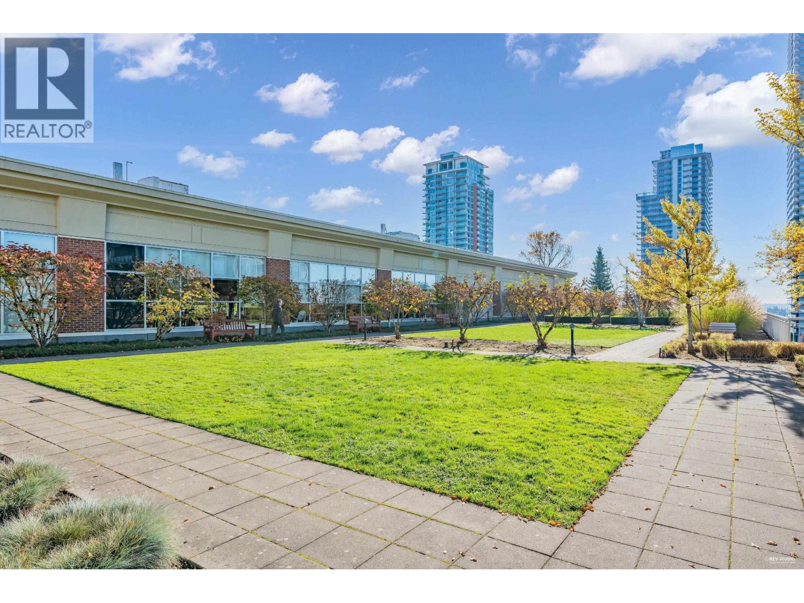 Listing Picture 33 of 35 : 207 9868 CAMERON STREET, Burnaby / 本拿比 - 魯藝地產 Yvonne Lu Group - MLS Medallion Club Member