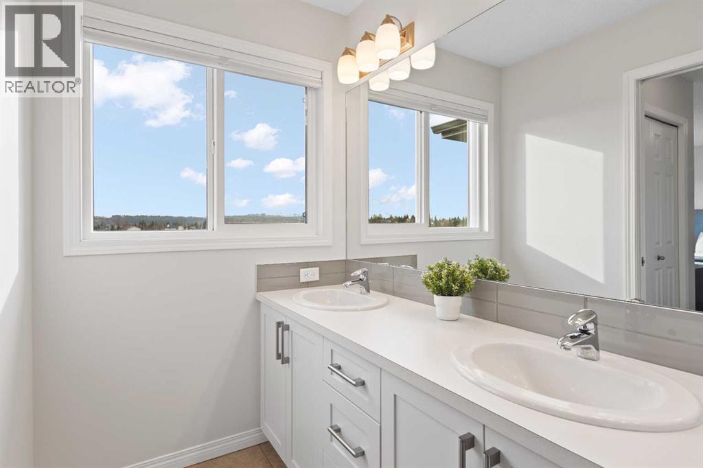 169 Buckskin Way, Cochrane, Alberta  T4C 2R7 - Photo 19 - A2283965