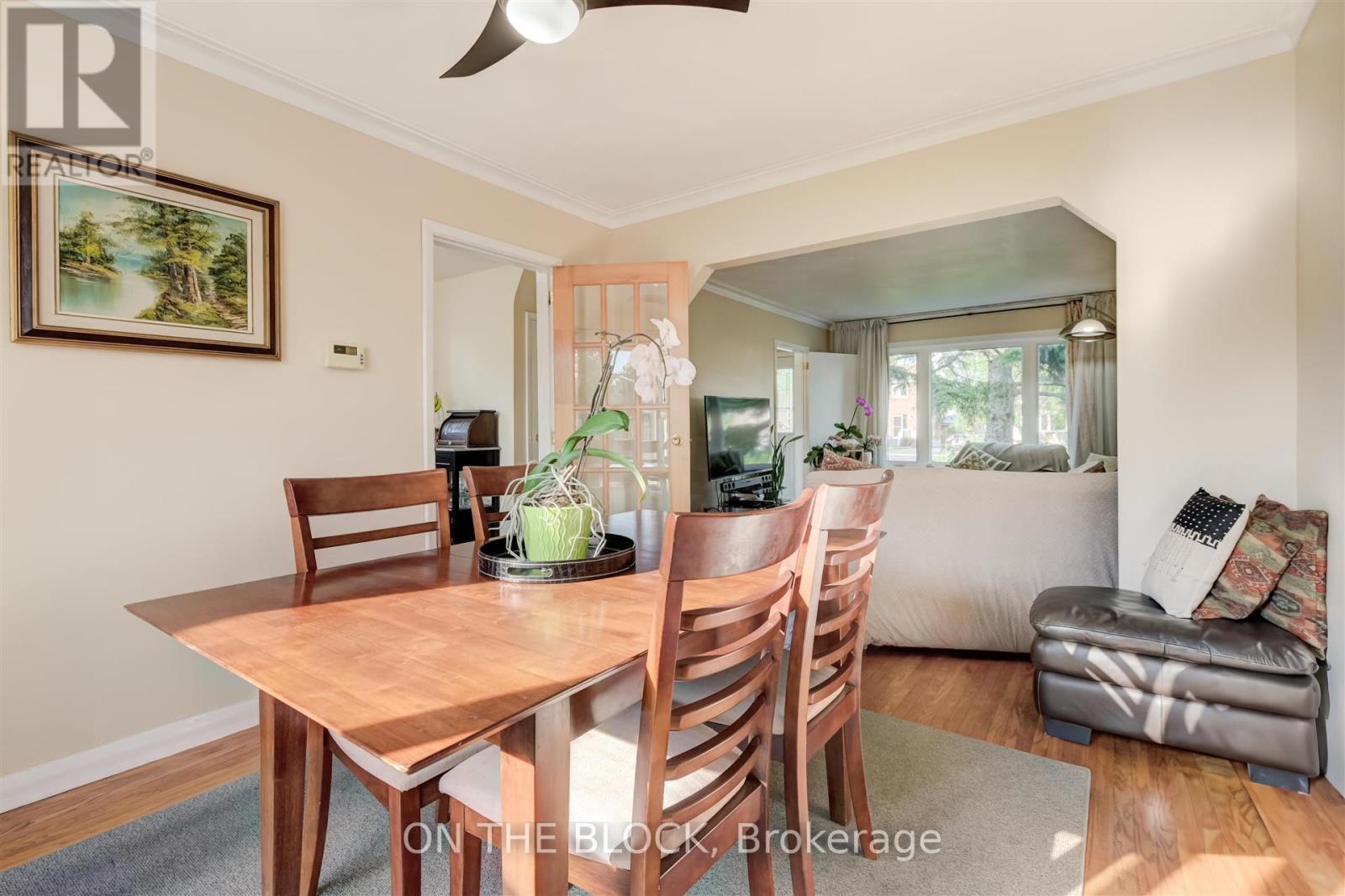 534 Midland Avenue, Toronto, Ontario  M1N 1T1 - Photo 7 - E12773472