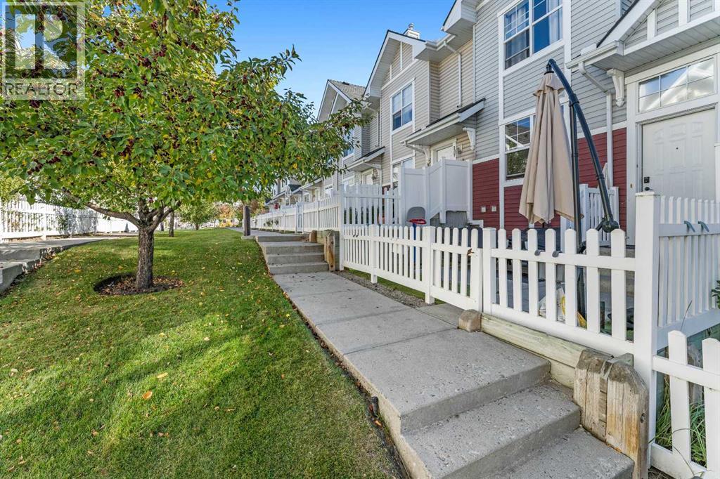 3305 New Brighton Gardens Se, Calgary, Alberta  T2Z 0A2 - Photo 1 - A2285675