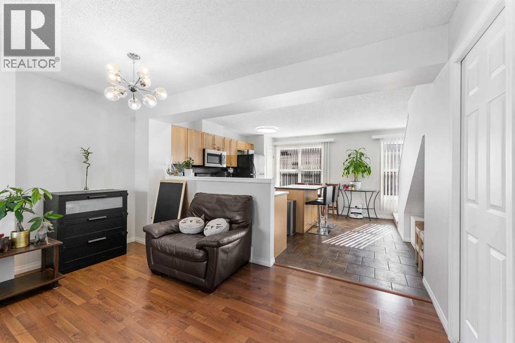 3305 New Brighton Gardens Se, Calgary, Alberta  T2Z 0A2 - Photo 7 - A2285675