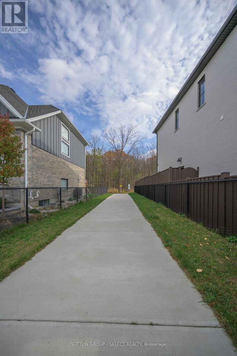 307 - 1975 Fountain Grass Drive, London South, Ontario  N6K 0M3 - Photo 10 - X12780128