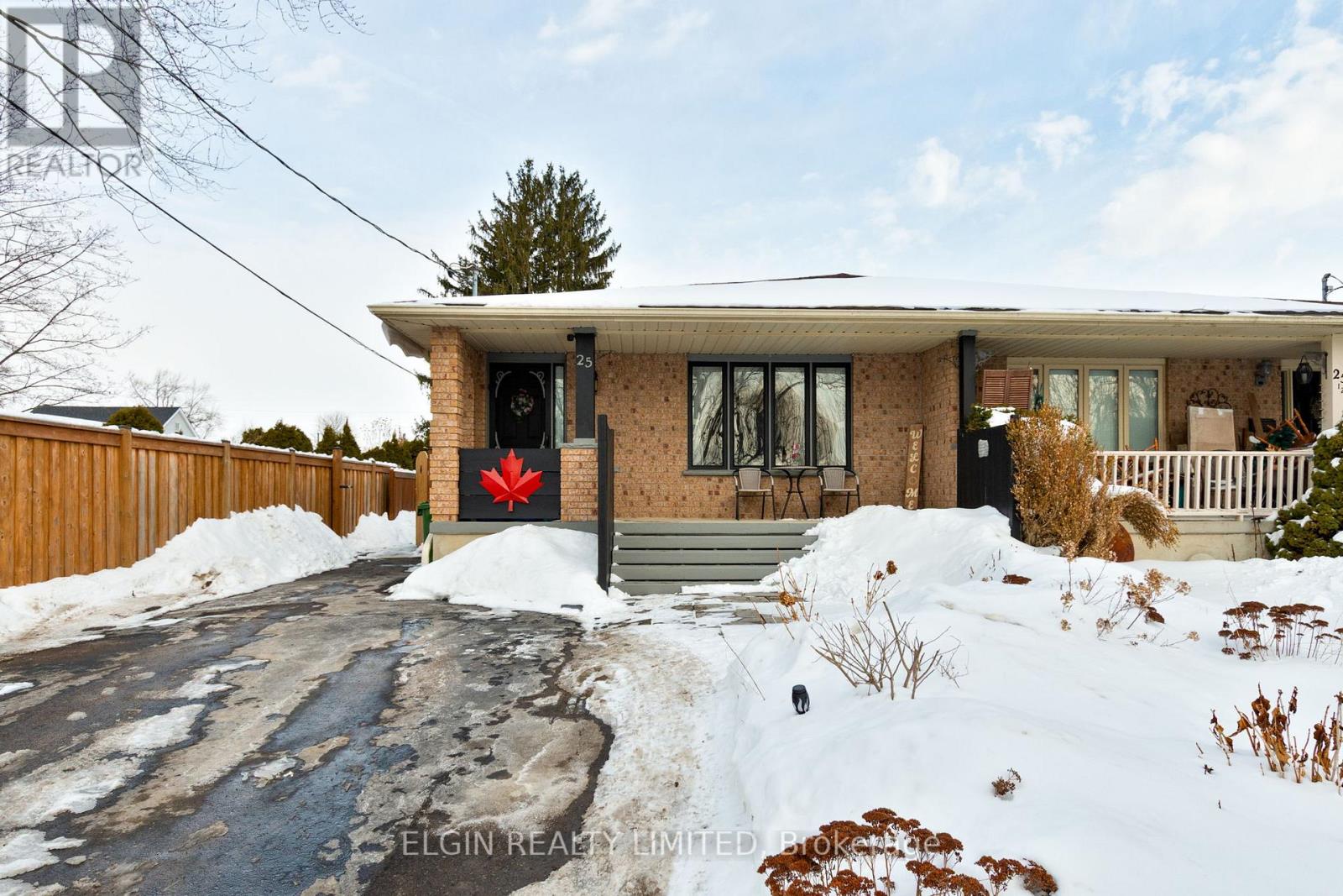 25 Brock Street, St. Thomas, Ontario  N5P 2B3 - Photo 3 - X12780132