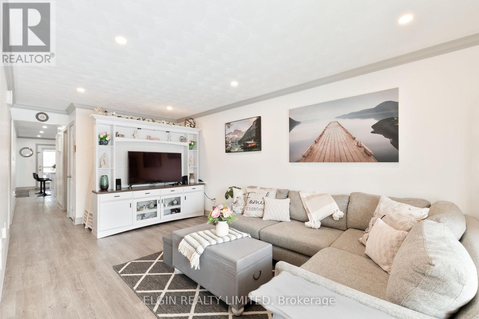 25 Brock Street, St. Thomas, Ontario  N5P 2B3 - Photo 5 - X12780132