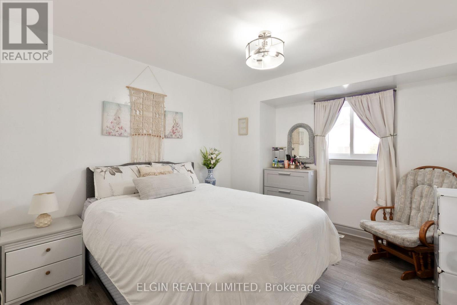 25 Brock Street, St. Thomas, Ontario  N5P 2B3 - Photo 8 - X12780132