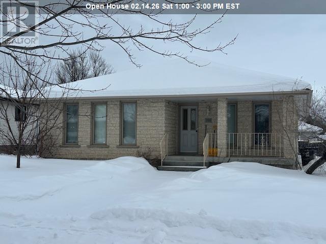 208 Flamingo Drive, Thunder Bay, Ontario  P7B 6K3 - Photo 1 - TB2600176