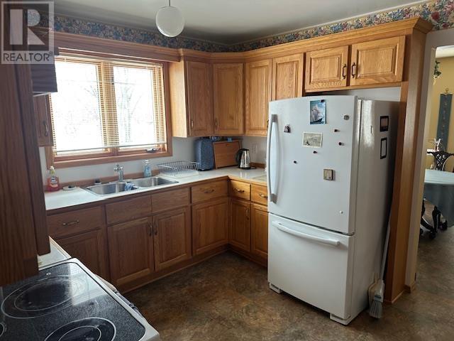 208 Flamingo Drive, Thunder Bay, Ontario  P7B 6K3 - Photo 9 - TB2600176