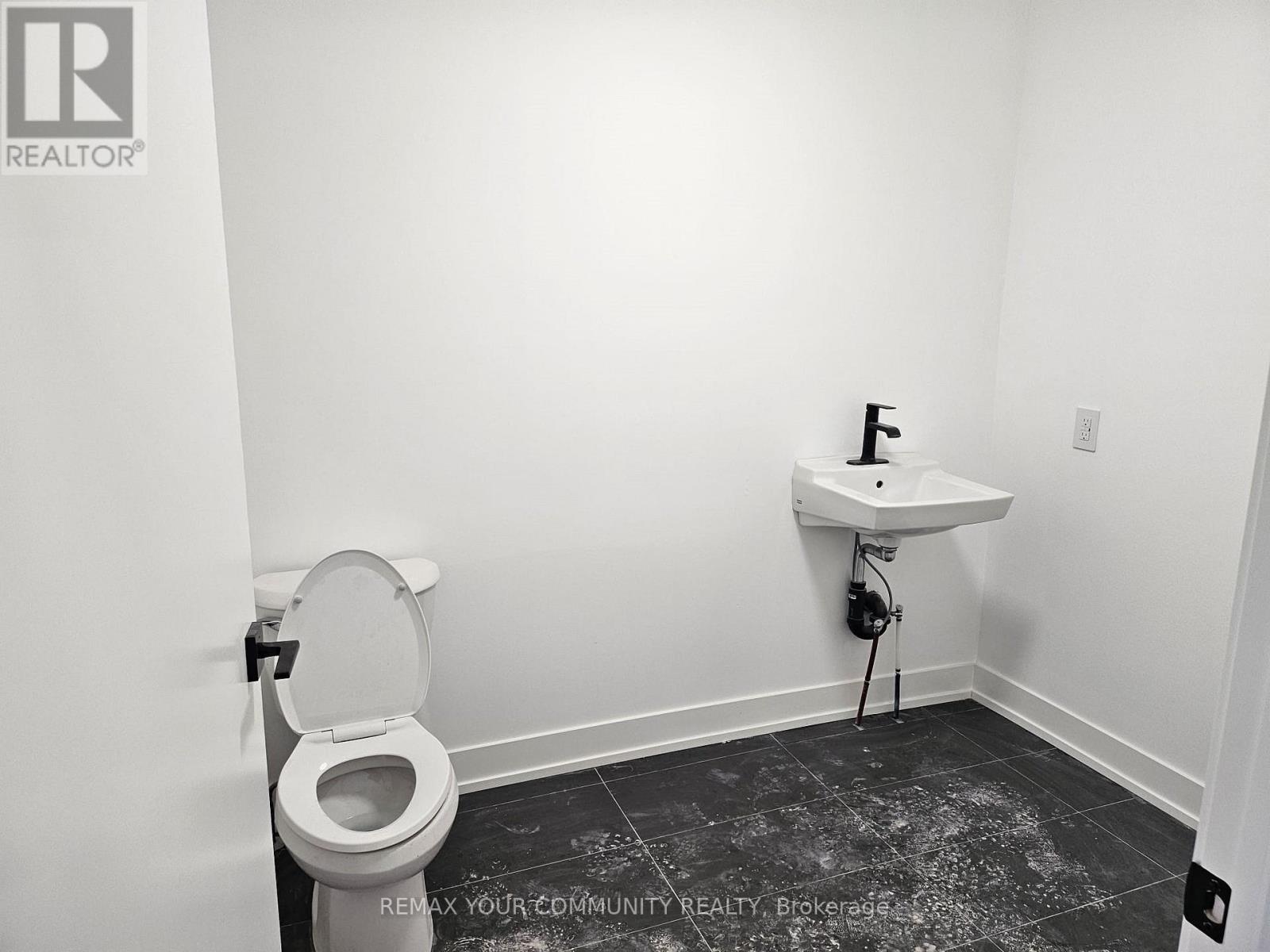 983 Dovercourt Road, Toronto, Ontario  M6H 2X6 - Photo 4 - W12776200