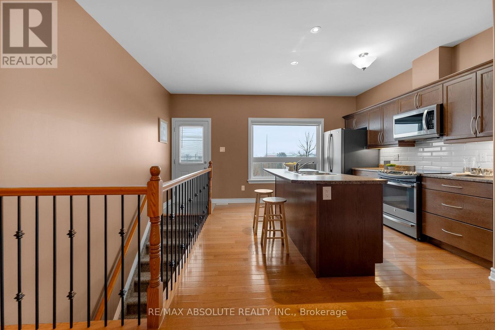 215 Arthur Street, Arnprior, Ontario  K7S 0H6 - Photo 14 - X12780270