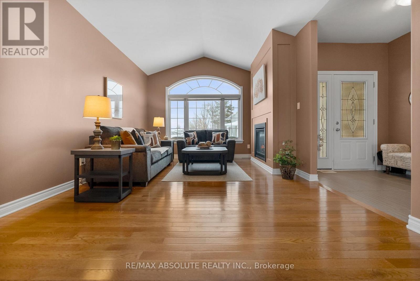 215 Arthur Street, Arnprior, Ontario  K7S 0H6 - Photo 6 - X12780270