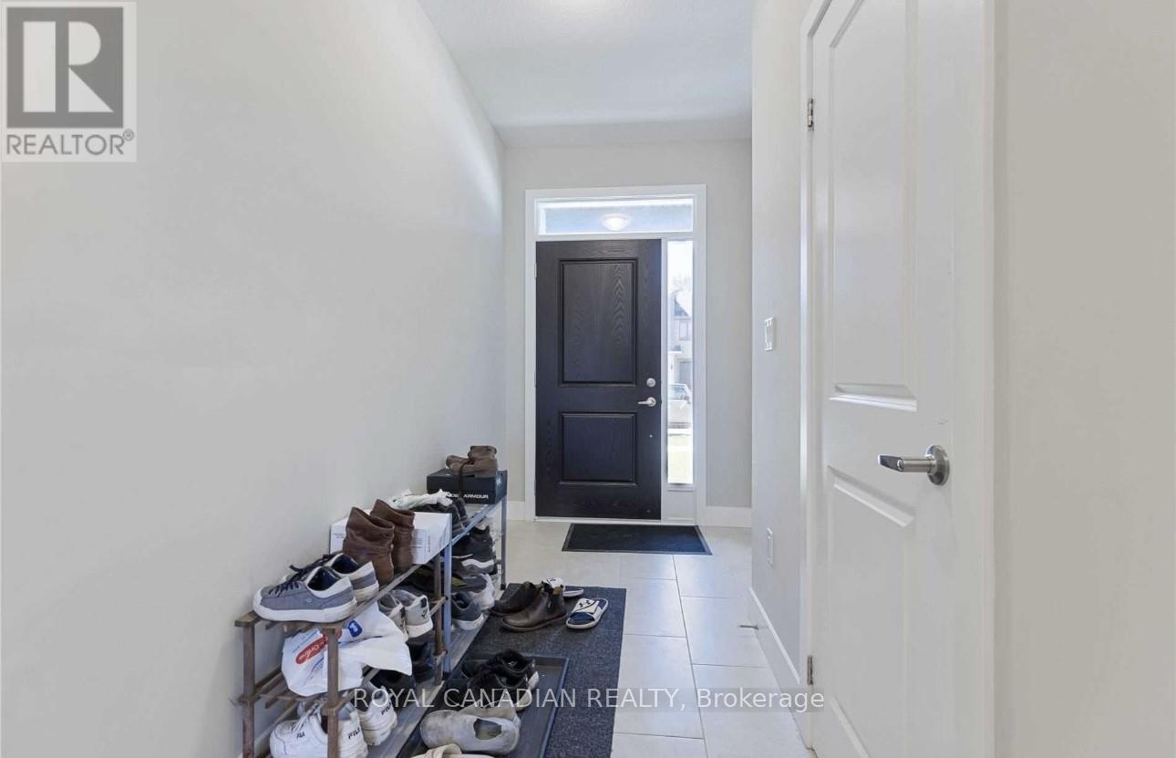 705 Chelton Road, London South, Ontario  N6M 0J1 - Photo 4 - X12777658