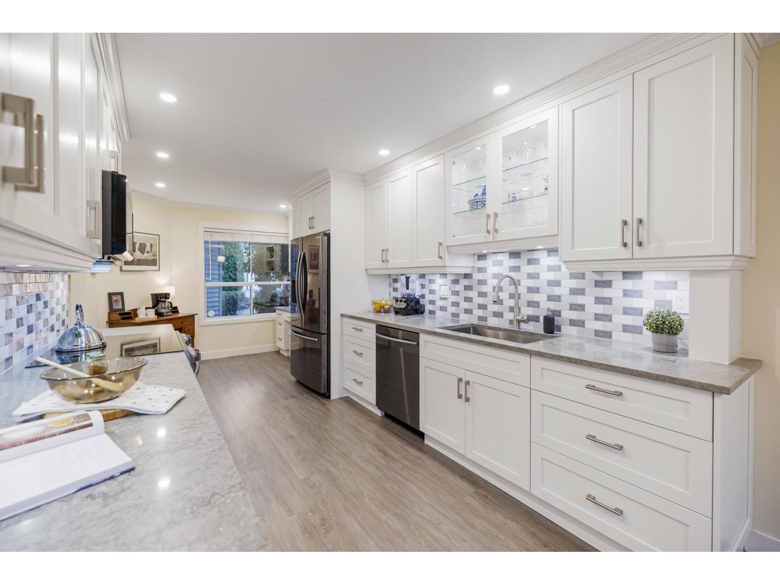 109 10250 155a Street, Surrey, British Columbia  V3R 4K5 - Photo 6 - R3088976