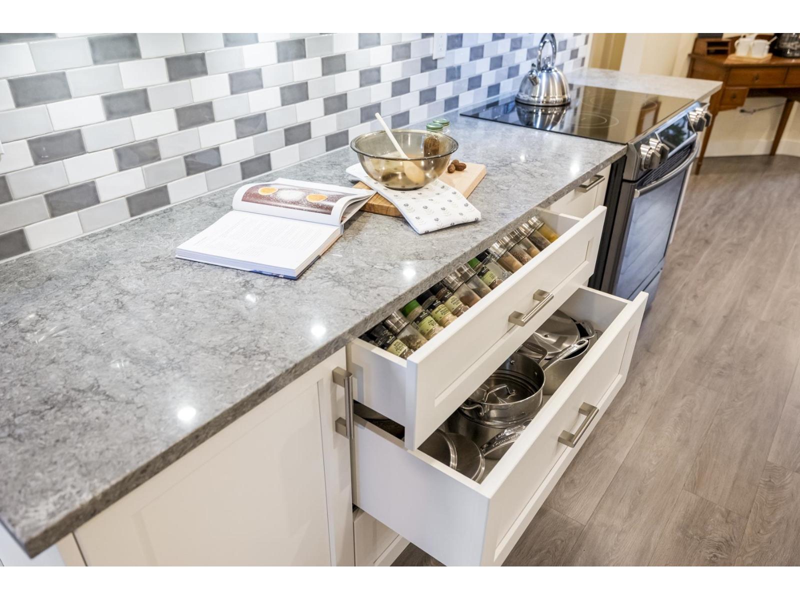 109 10250 155a Street, Surrey, British Columbia  V3R 4K5 - Photo 8 - R3088976