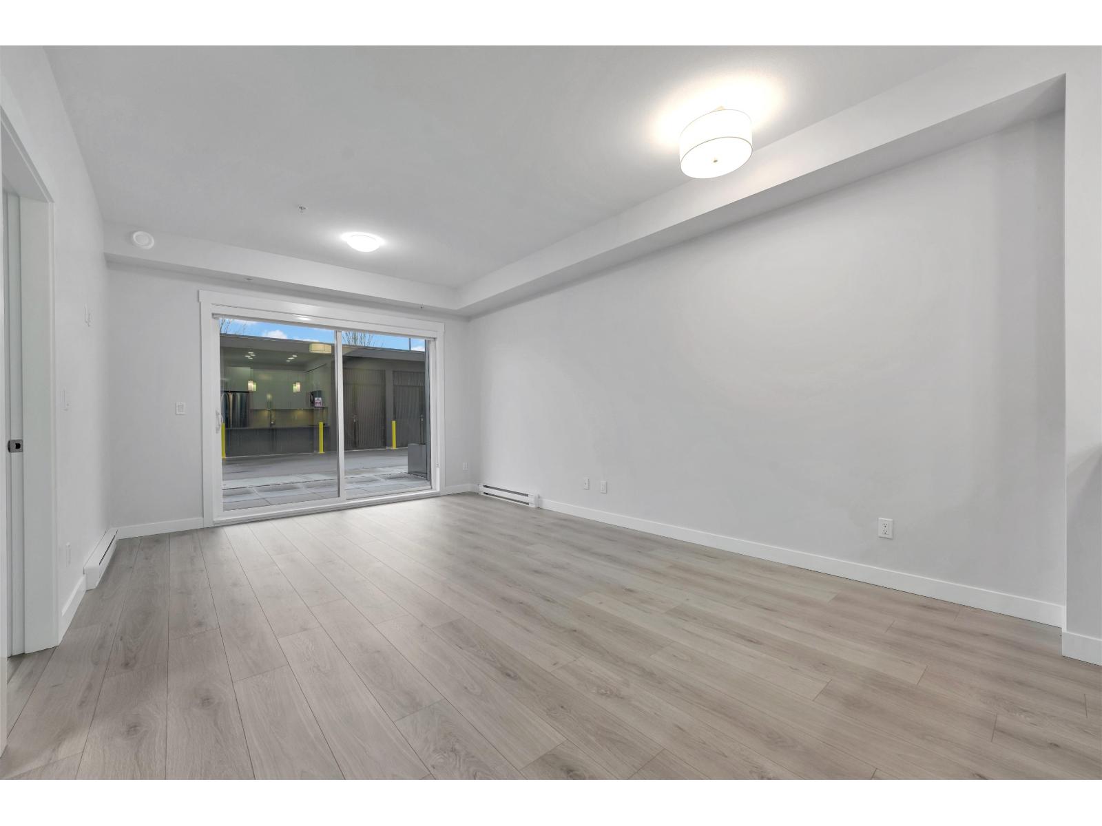 104 33886 Pine Street, Abbotsford, British Columbia  V2S 0N9 - Photo 9 - R3088988