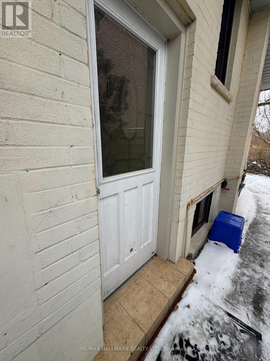 Bsmt - 207 Lawrence Avenue, Richmond Hill, Ontario  M4C 1Z7 - Photo 10 - N12777132