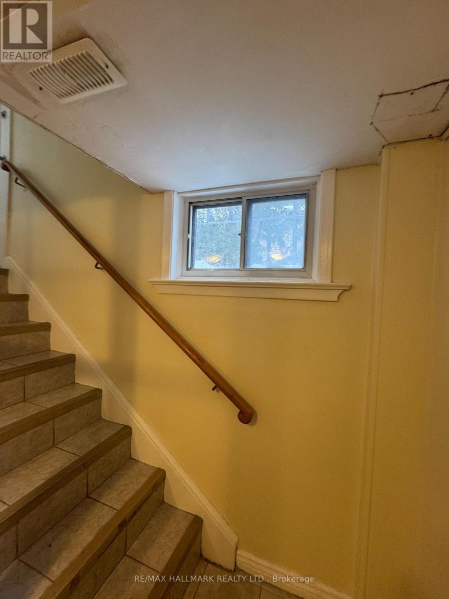 Bsmt - 207 Lawrence Avenue, Richmond Hill, Ontario  M4C 1Z7 - Photo 8 - N12777132