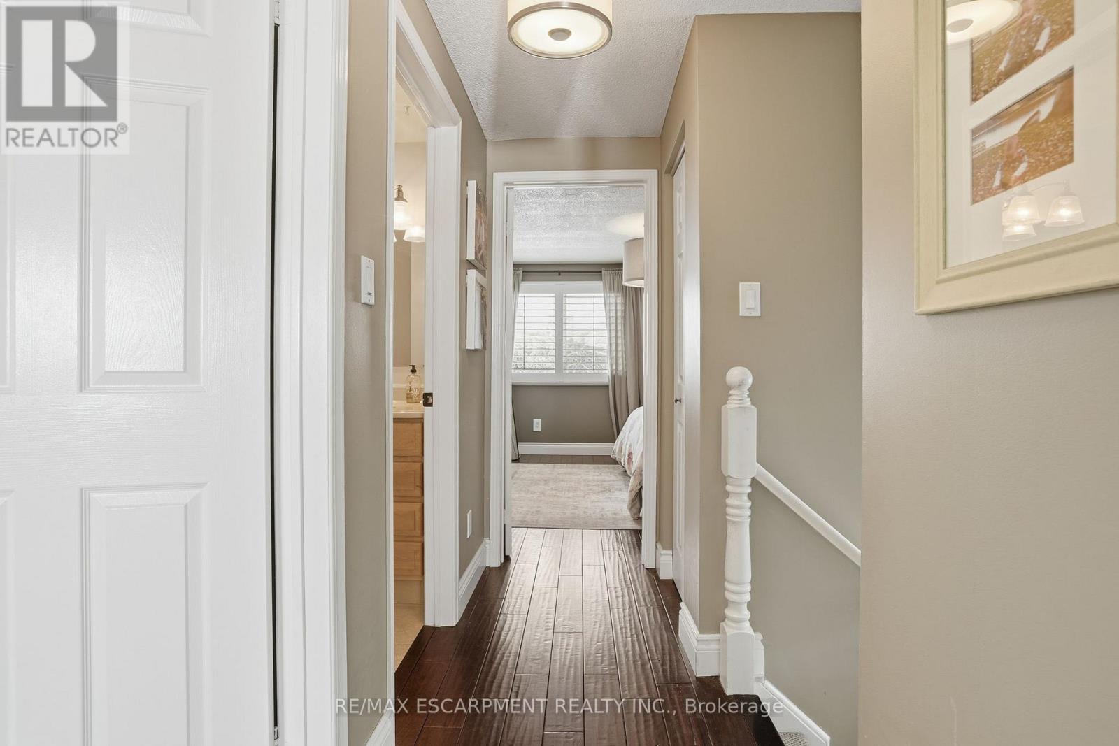 2018 Chrisdon Road, Burlington, Ontario  L7M 3W8 - Photo 15 - W12756586