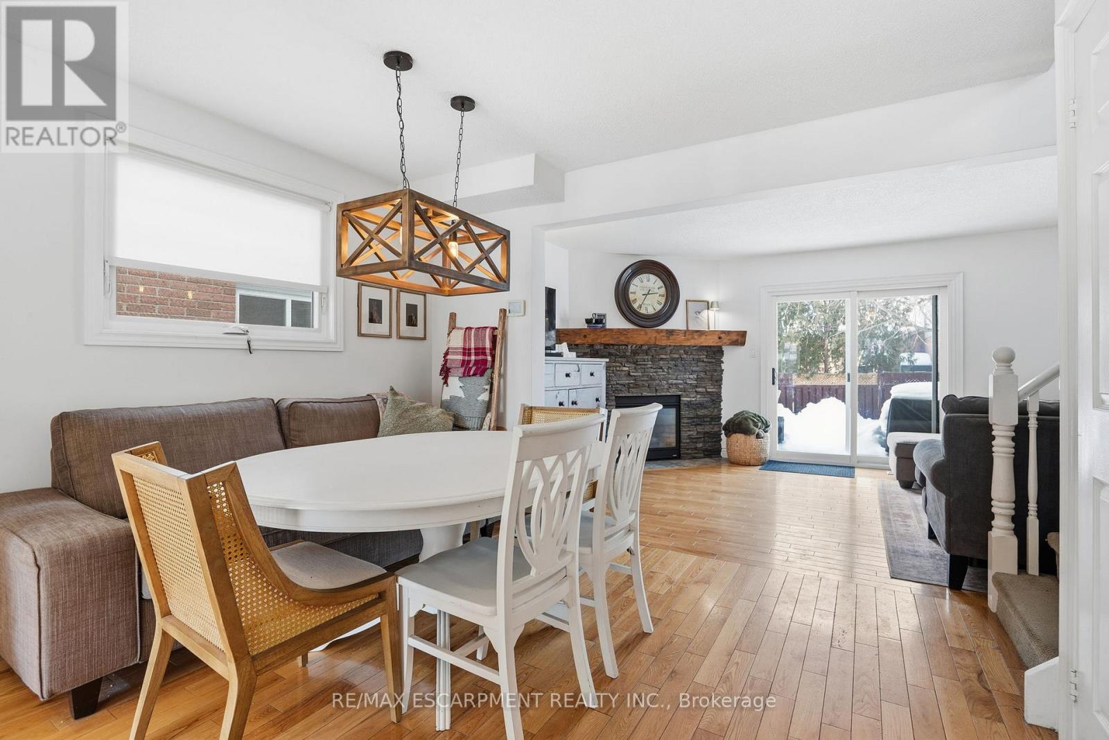 2018 Chrisdon Road, Burlington, Ontario  L7M 3W8 - Photo 8 - W12756586