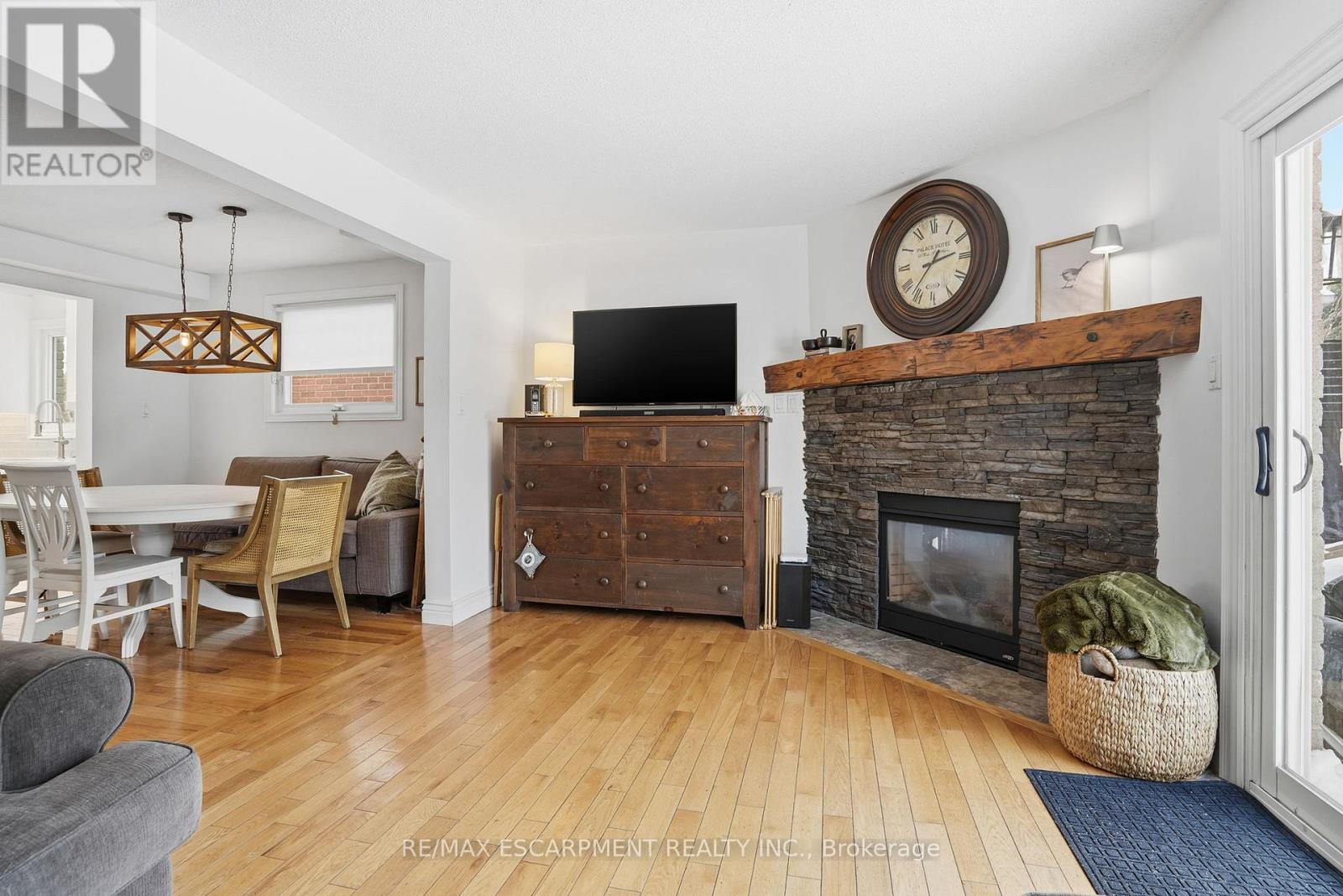 2018 Chrisdon Road, Burlington, Ontario  L7M 3W8 - Photo 9 - W12756586