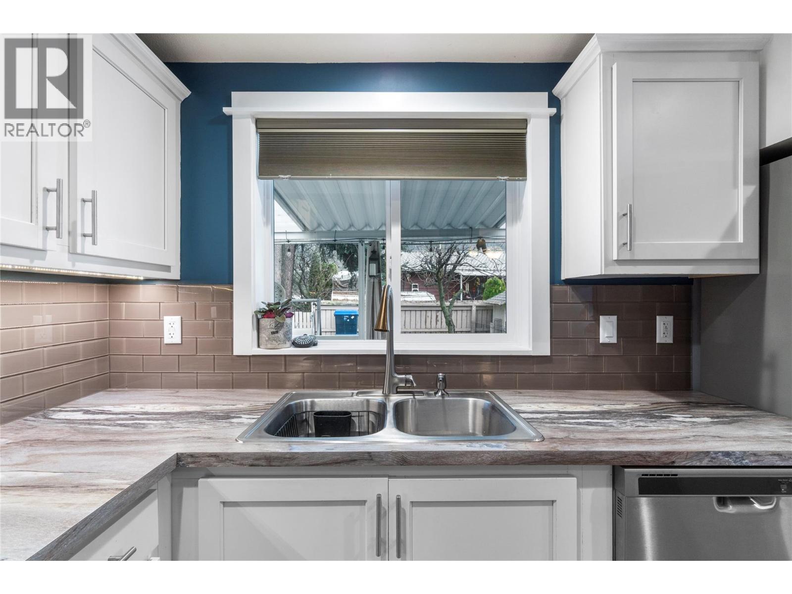 218 Aspen Drive, Chase, British Columbia  V0E 1M0 - Photo 5 - 10373963