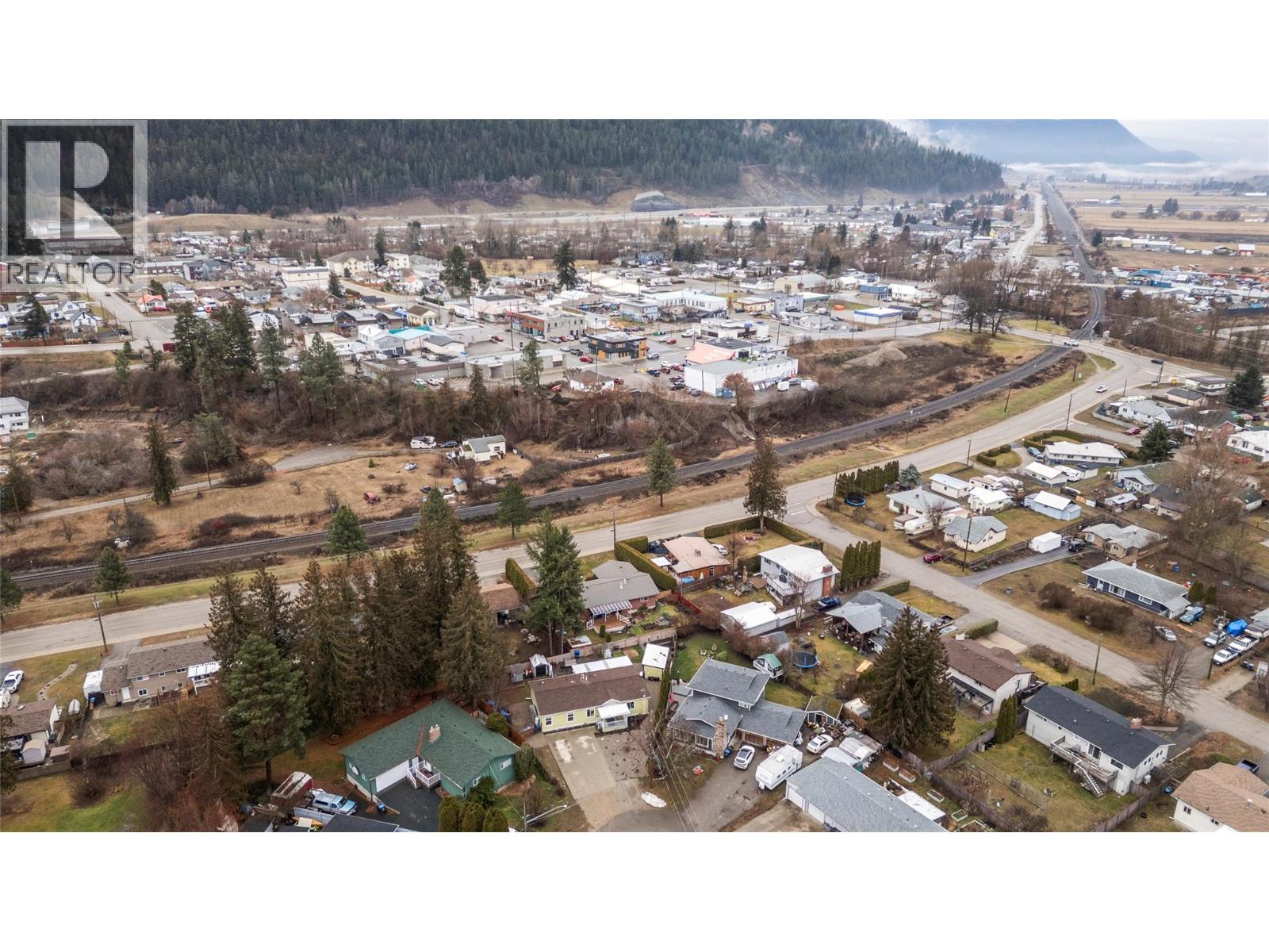 218 Aspen Drive, Chase, British Columbia  V0E 1M0 - Photo 39 - 10373963