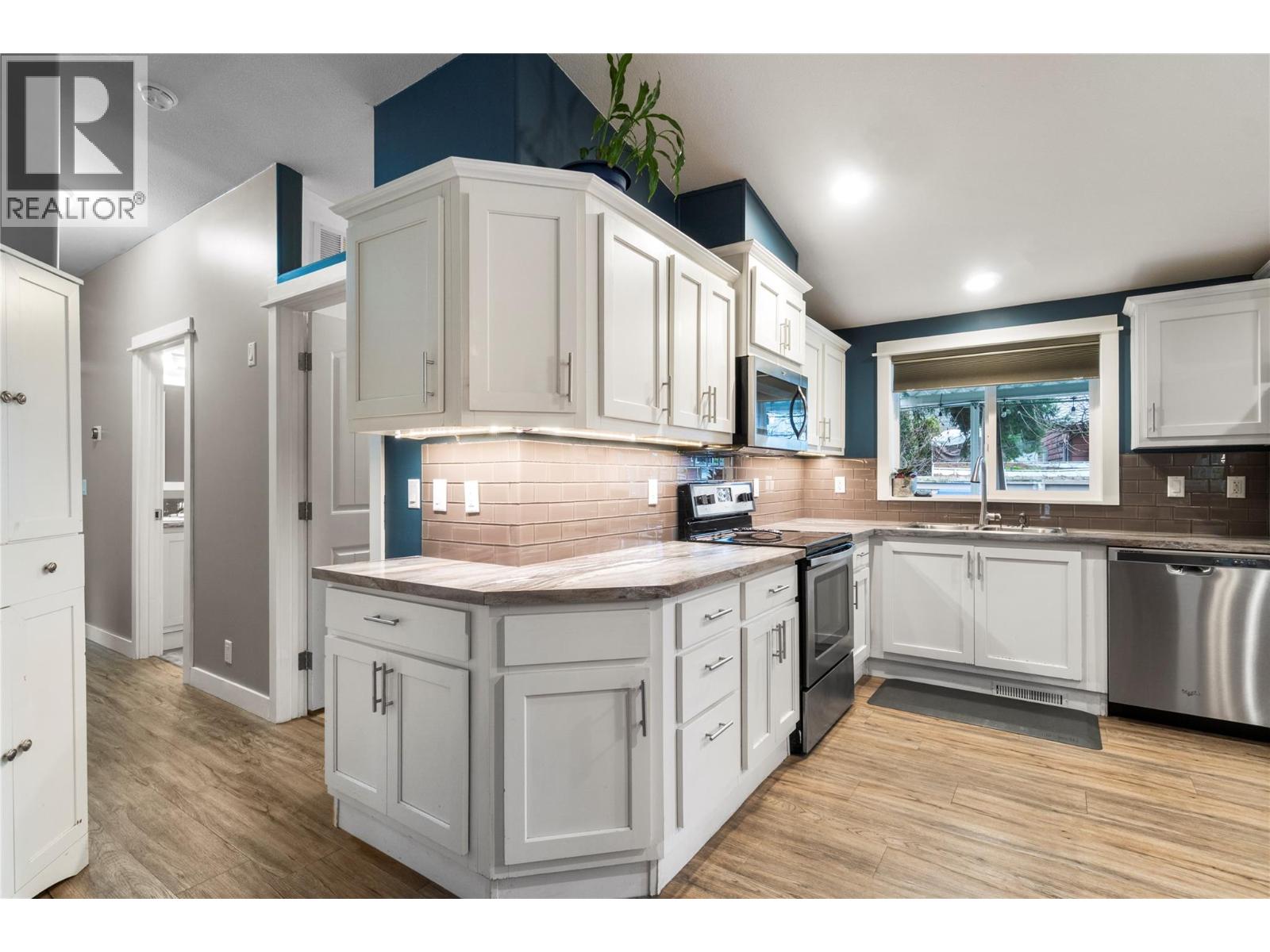 218 Aspen Drive, Chase, British Columbia  V0E 1M0 - Photo 7 - 10373963