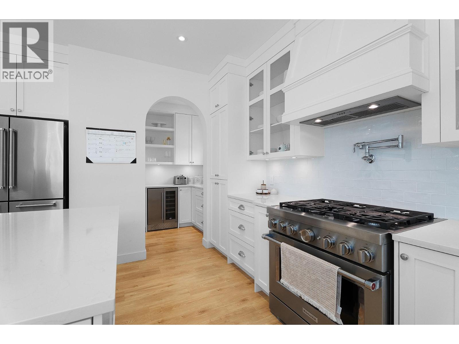 1345 Myra Place, Kamloops, British Columbia  V2E 0C3 - Photo 10 - 10375387