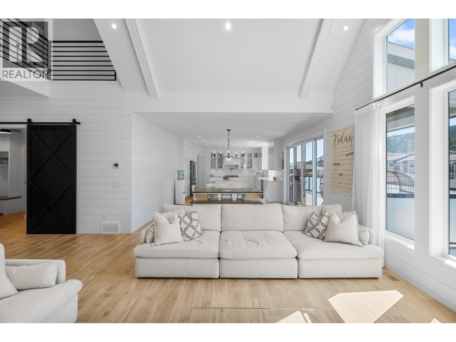 1345 Myra Place, Kamloops, British Columbia  V2E 0C3 - Photo 31 - 10375387