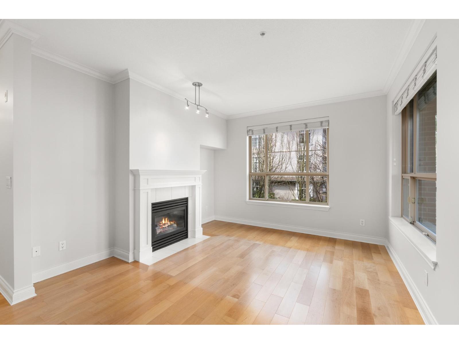 204 15357 17a Avenue, Surrey, British Columbia  V4A 1V4 - Photo 5 - R3088706