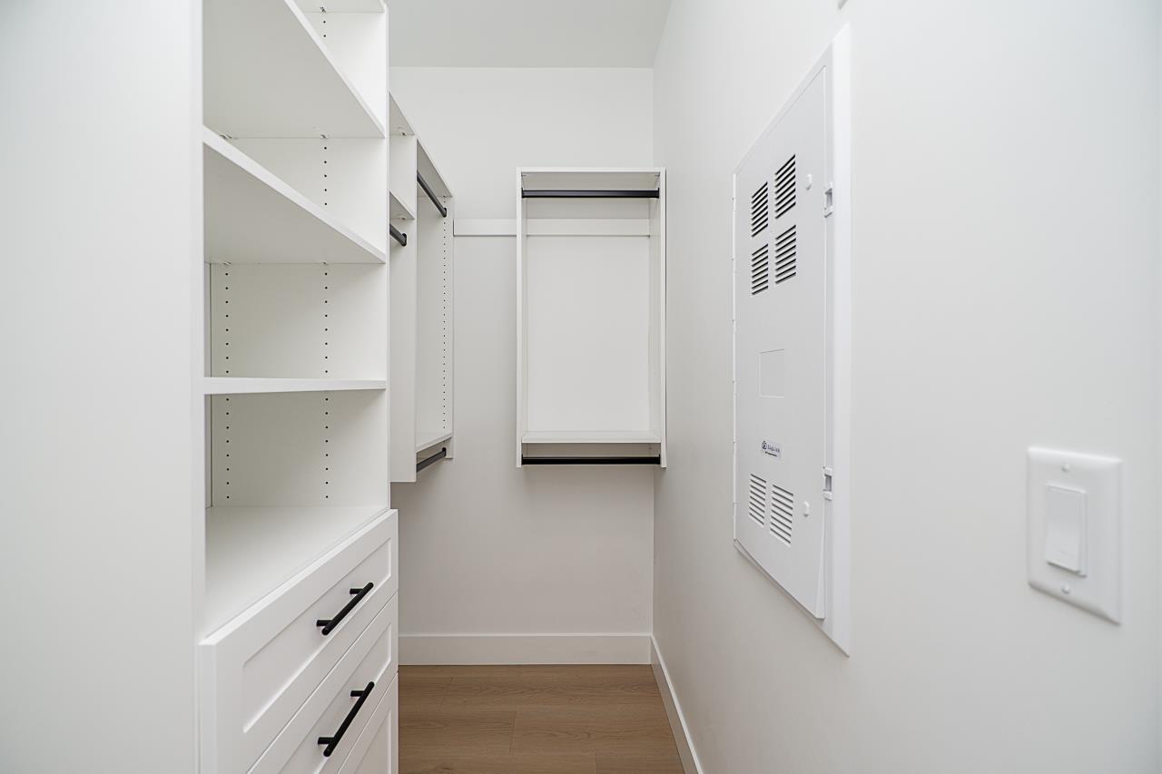 2033 168 Street, Surrey, British Columbia  V3Z 1H1 - Photo 17 - R3088528