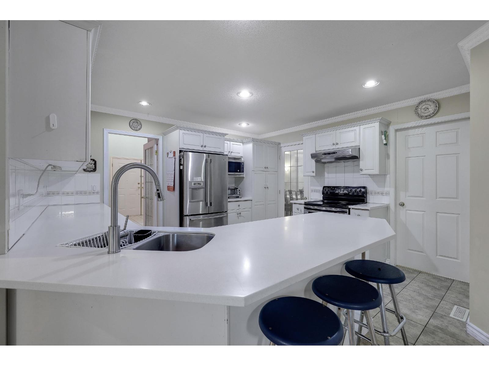 10955 156 Street, Surrey, British Columbia  V3R 0Z3 - Photo 17 - R3088855