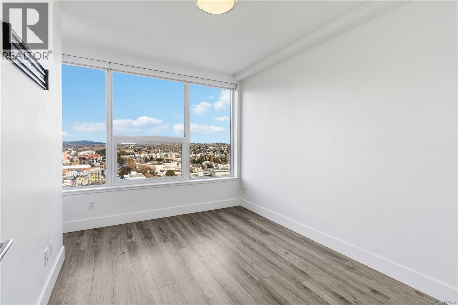 2005 777 Herald St, Victoria, British Columbia  V8T 0C7 - Photo 21 - 1025747