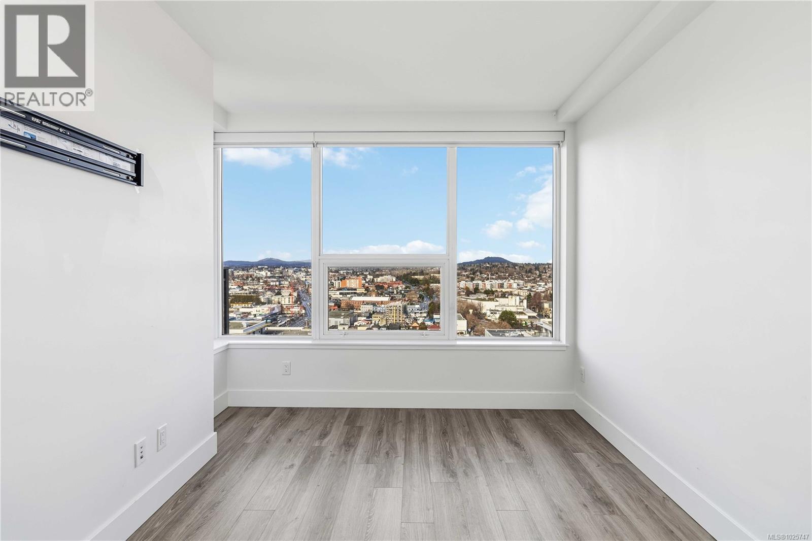 2005 777 Herald St, Victoria, British Columbia  V8T 0C7 - Photo 22 - 1025747