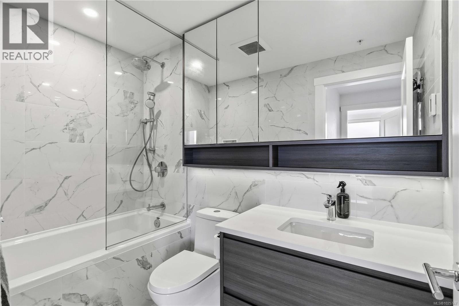 2005 777 Herald St, Victoria, British Columbia  V8T 0C7 - Photo 27 - 1025747