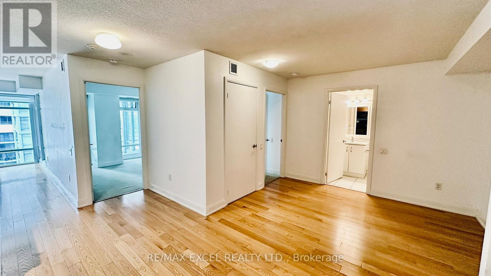 909 - 2181 Yonge Street, Toronto, Ontario  M4S 3H7 - Photo 7 - C12780240