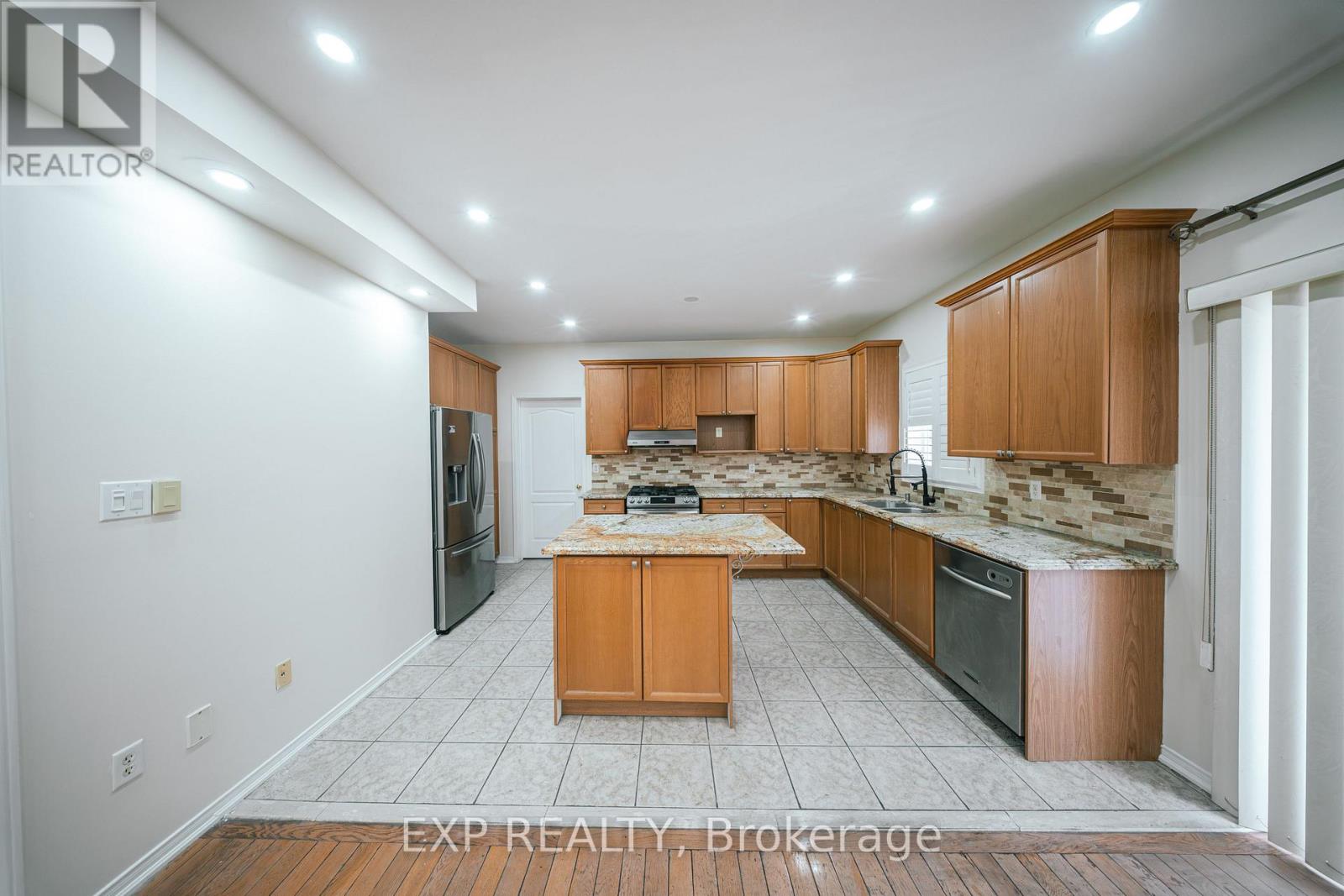 26 Peacock Crescent, Ajax, Ontario  L1T 0C6 - Photo 13 - E12780126