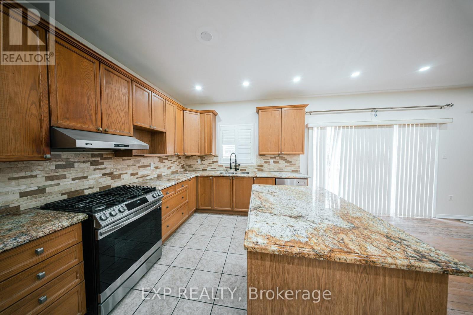 26 Peacock Crescent, Ajax, Ontario  L1T 0C6 - Photo 14 - E12780126
