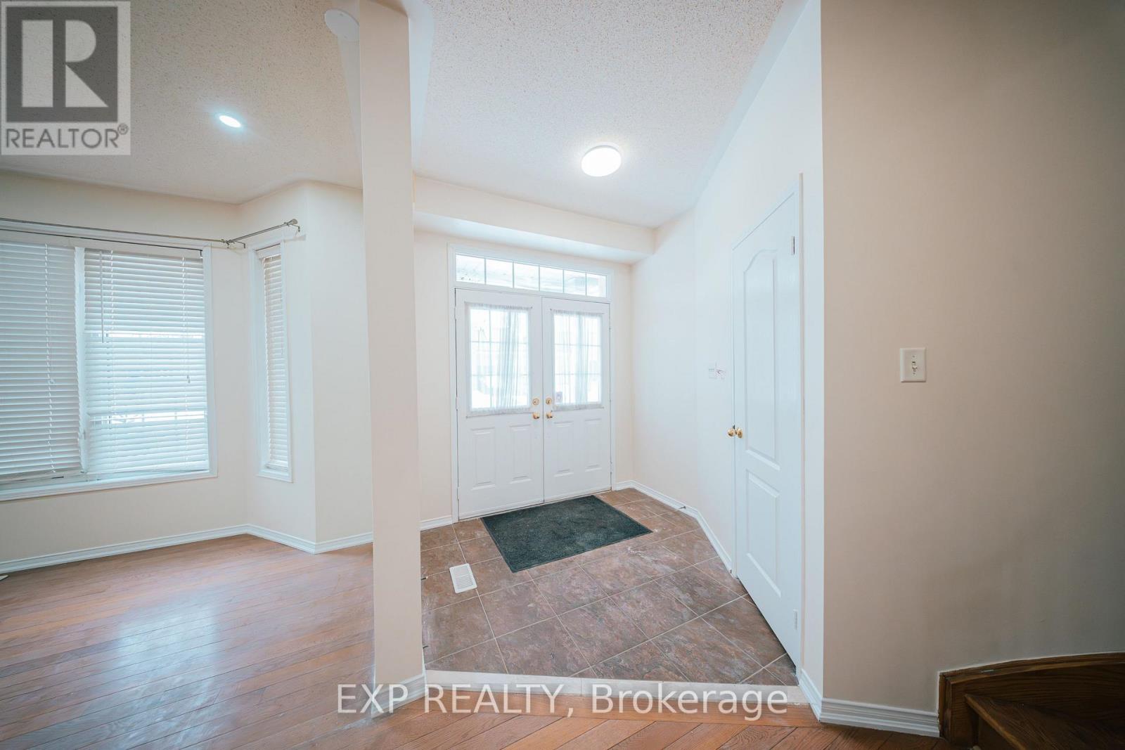 26 Peacock Crescent, Ajax, Ontario  L1T 0C6 - Photo 3 - E12780126