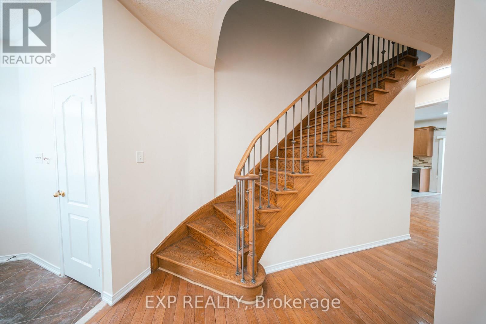 26 Peacock Crescent, Ajax, Ontario  L1T 0C6 - Photo 8 - E12780126